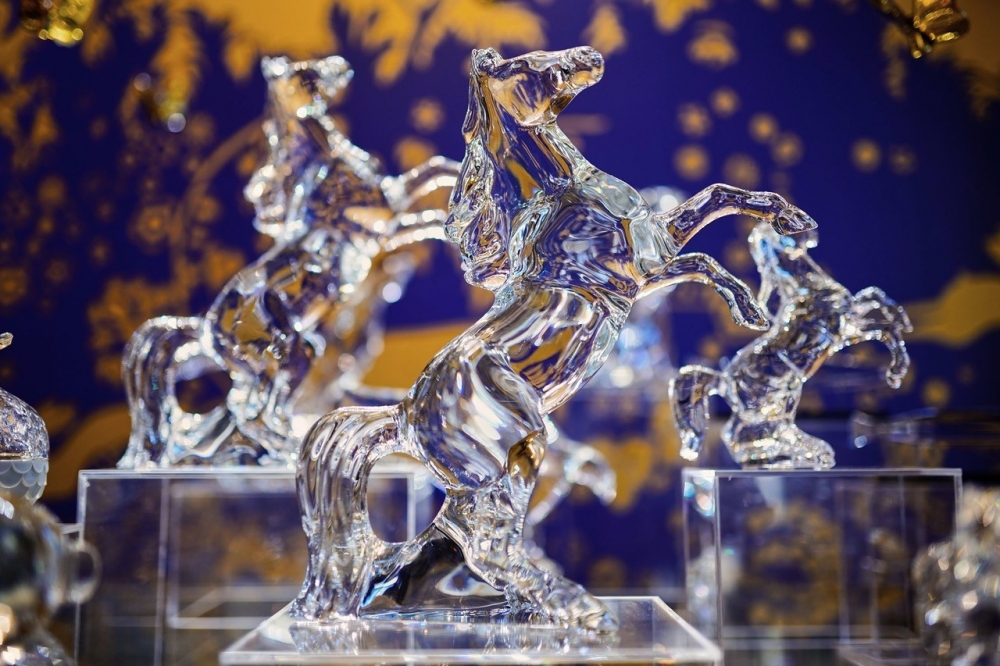 On the occasion of the bicentenary of the death of Napoleon I, rediscover the MARENGO HORSE, an exceptional piece designed by ALLISON HAWKES for Baccarat and inspired by history.