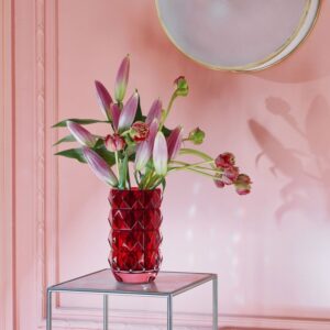 LOUXOR ROUND vase designed by THOMAS BASTIDE. Red, the color of passion and seduction. The round RED LOUXOR vase turns each bouquet into a dazzling composition. A see-it-and-love-it gift adding a touch of glamour to your home.