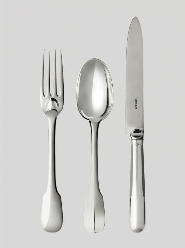 LOUVOIS cutlery collection. While the Marquise de S√©vign√© marveled at the sumptuous silver furnishings adorning the King‚Äôs State Apartment and the Hall of Mirrors in the Palace of Versailles, Louis XIV had no recourse but to melt down the palace‚Äôs silverware to finance his costly wars. The royal silversmiths, thus constrained, developed elegantly classic creations, such as this cutlery. Its reissue in sterling silver, with a simple d√©cor, stands out for the purity of its design. Its curved silhouette reflects the light of a sparkling century.