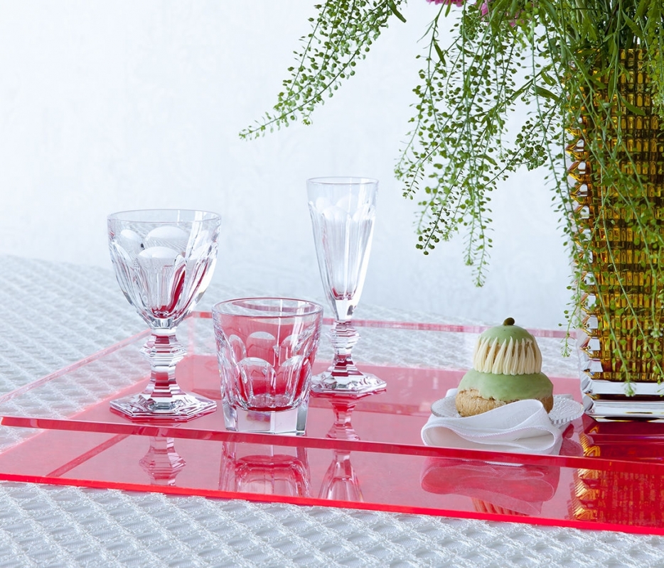 The iconic HARCOURT was created 175 years ago for a king of France - an individual set composed of water, wine glasses and a champagne flute.