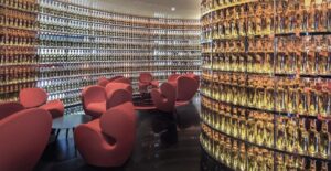 SIZE TEN ARMCHAIR BY RON ARAD - WATERGATE HOTEL, WASHINGTON, USA, 2016